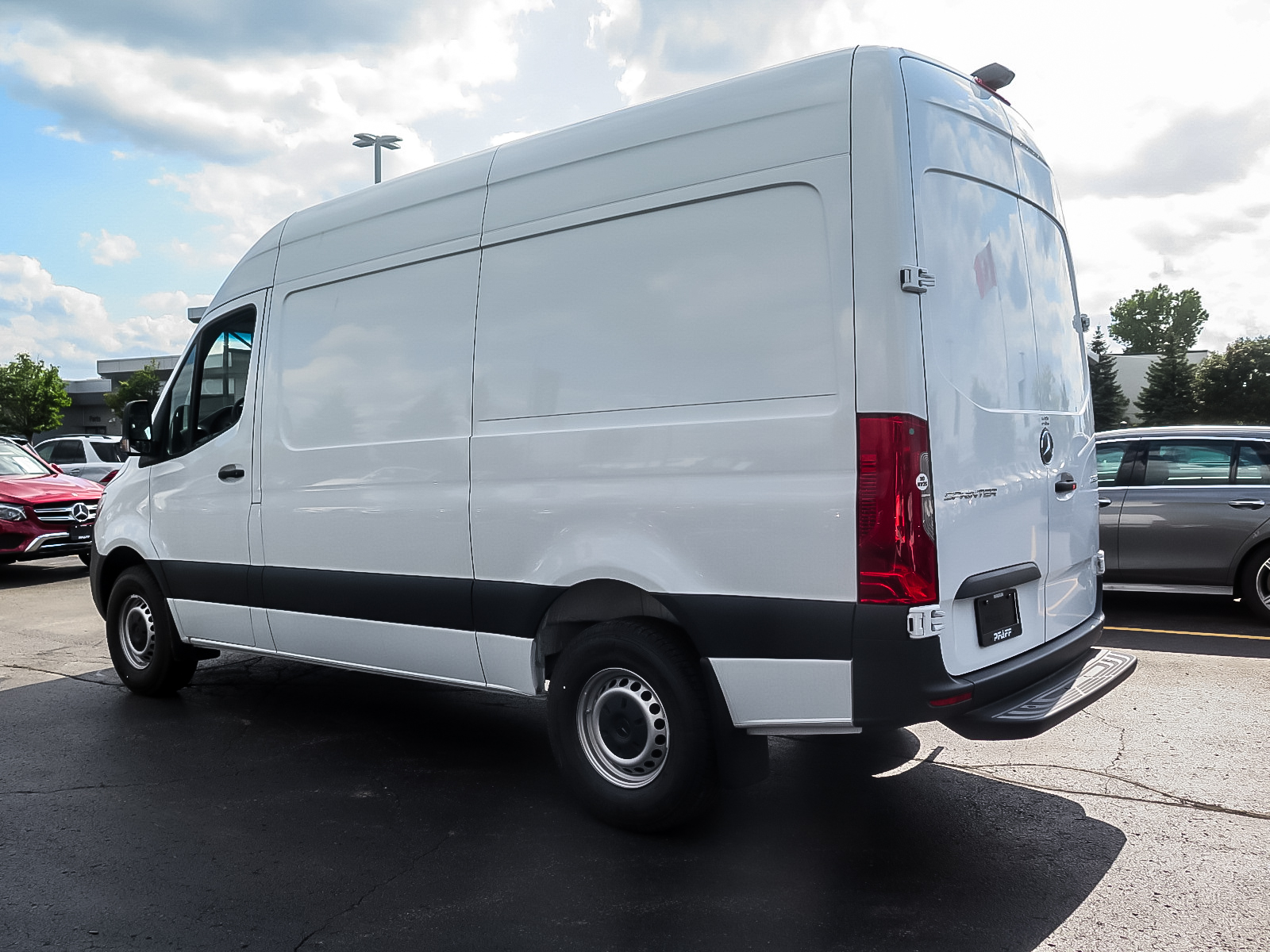 New 2019 Mercedes-Benz Sprinter V6 2500 Cargo 144 Cargovan in Kitchener