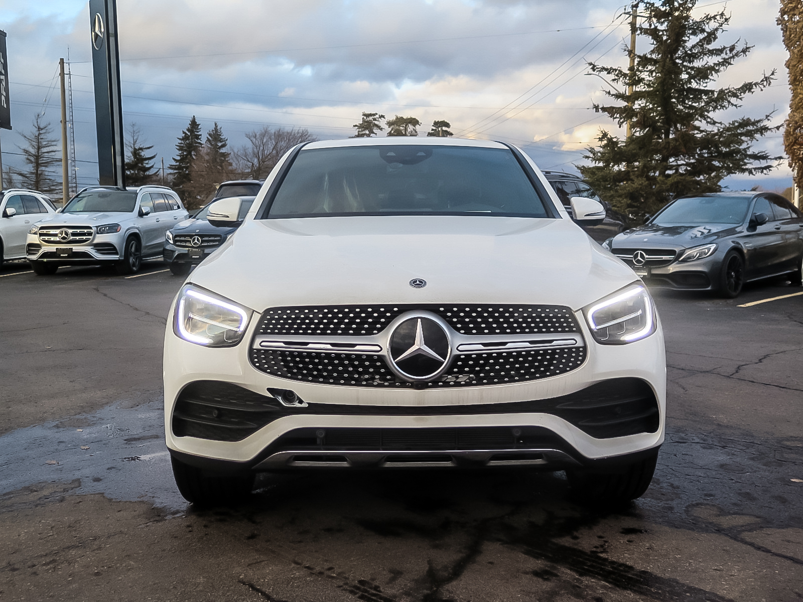 New 2020 Mercedes-benz Glc300 4matic Coupe 4-door Coupe In Kitchener 